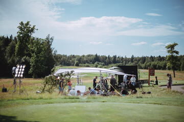 英国人说英语标准吗/英国人说英语用英语怎么说?