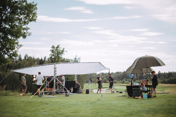 英国人说英语标准吗/英国人说英语用英语怎么说?